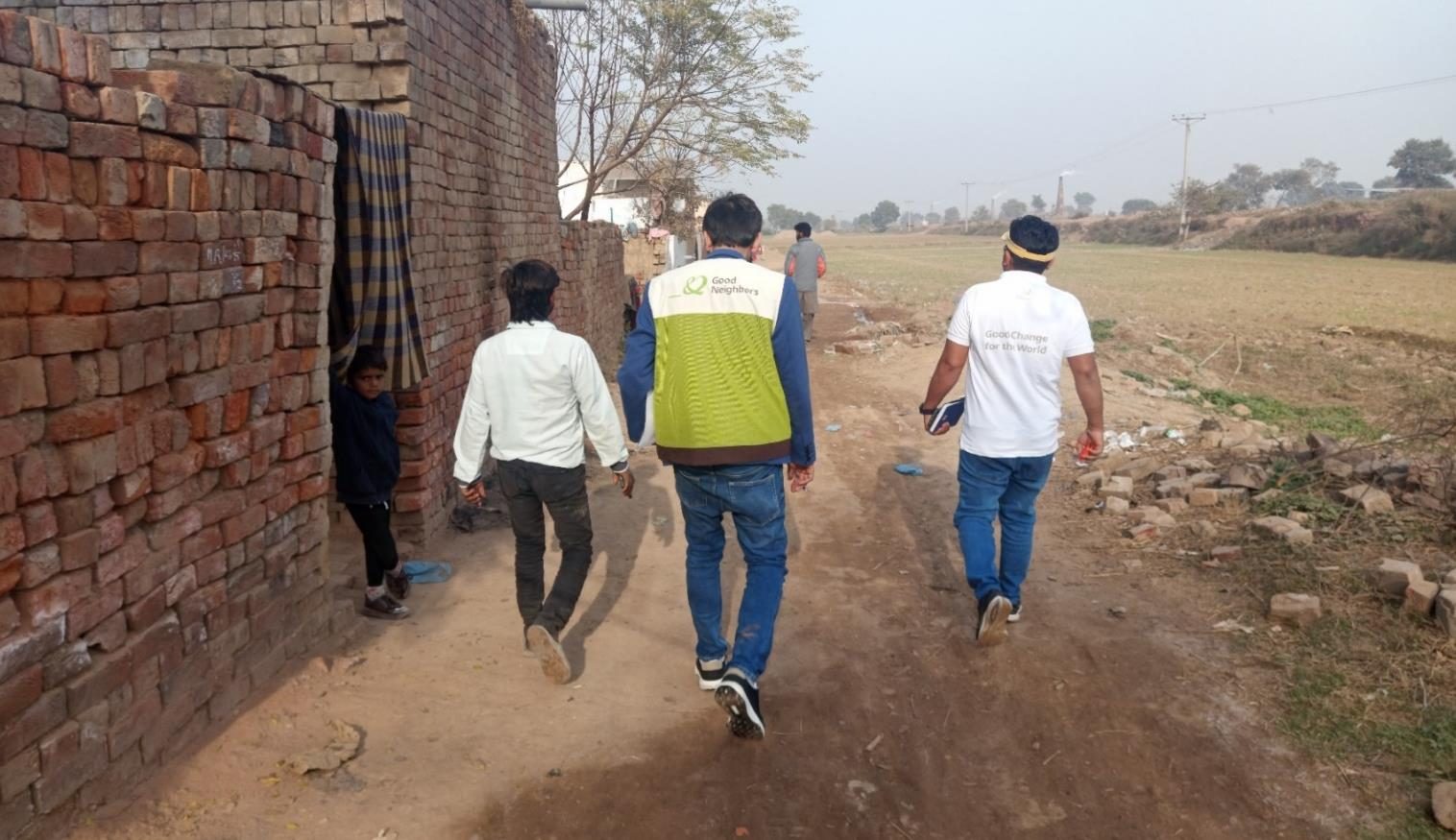 Hamsaaya field team on a community visit
